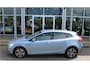 Volvo V40 T2 123PK Nordic+ | Org. NL | Standkachel | PDC Achter | Verw. Voorstoelen | Climate Control | Trekhaak |