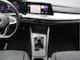 Volkswagen Golf 1.0 TSI Life Digital Cockpit, FULL LED, ACC, PDC SALE!!
