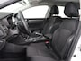 Renault Megane 1.0 TCe Zen | Carplay | Trekhaak | Navigatie | Full LED | DAB | Climate control | Parkeerhulp | Cruise control | Bluetooth