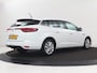 Renault Megane 1.0 TCe Zen | Carplay | Trekhaak | Navigatie | Full LED | DAB | Climate control | Parkeerhulp | Cruise control | Bluetooth