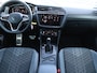 Volkswagen Tiguan 1.4 TSI 245 pk DSG eHybrid R-Line | Trekhaak | 360 Camera | LED Matrix | ACC | Stoel + Stuurverwarming | Oryx White | Side Assist | Elektrische Klep |