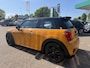 MINI Cooper S Mini 2.0 Chili Serious Business JOHN COOPER WORKS |HARMAN/KARDON | STOELVERWARMING| DIGITAAL INSTRUMENTENPANEEL | PANORAMADAK | CAMERA | NAVIGATIE | LED VERLICHTING | KEYLESS ENTRY/GO  |  CRUISE CONTROL | SFEER VERLICHTING | PARKEERSENSOREN |  LEDER SPORT INTERIEUR |