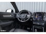 Volvo XC40 2.0 T5 AWD R-Design | Zwenkbare trekhaak | 2.100 Kg Trekgewicht | Panorama dak | Blis | Harman Kardon | 360 Camera |
