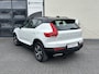 Volvo XC40 2.0 T5 AWD R-Design | Zwenkbare trekhaak | 2.100 Kg Trekgewicht | Panorama dak | Blis | Harman Kardon | 360 Camera |
