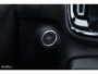 Volvo XC40 2.0 T5 AWD R-Design | Zwenkbare trekhaak | 2.100 Kg Trekgewicht | Panoramadak | Blis | Harman Kardon | 360 Camera |