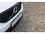 Volvo XC40 2.0 T5 AWD R-Design | Zwenkbare trekhaak | 2.100 Kg Trekgewicht | Panorama dak | Blis | Harman Kardon | 360 Camera |