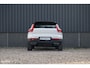 Volvo XC40 2.0 T5 AWD R-Design | Zwenkbare trekhaak | 2.100 Kg Trekgewicht | Panoramadak | Blis | Harman Kardon | 360 Camera |