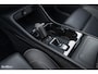 Volvo XC40 2.0 T5 AWD R-Design | Zwenkbare trekhaak | 2.100 Kg Trekgewicht | Panoramadak | Blis | Harman Kardon | 360 Camera |