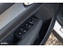 Volvo XC40 2.0 T5 AWD R-Design | Zwenkbare trekhaak | 2.100 Kg Trekgewicht | Panoramadak | Blis | Harman Kardon | 360 Camera |