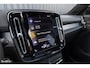 Volvo XC40 2.0 T5 AWD R-Design | Zwenkbare trekhaak | 2.100 Kg Trekgewicht | Panoramadak | Blis | Harman Kardon | 360 Camera |