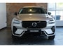 Volvo XC60 2.0 T6 Plug-in hybrid AWD Plus Dark | 360° Parkeercamera | Parkeersensoren voor + achter | Google infotainment | Stoelverwarming | Stuurwielverwarming |