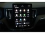Volvo XC60 2.0 T6 Plug-in hybrid AWD Plus Dark | 360° Parkeercamera | Parkeersensoren voor + achter | Google infotainment | Stoelverwarming | Stuurwielverwarming |