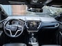 Isuzu D-Max 1.9 Extended Cab V-Cross ex. BTW | Lederen bekleding | Apple CArplay /Android auto | Addaptieve Cruise | Topcover met Roll bar etc.