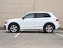 Volkswagen Tiguan 1.4 TSI 4Motion R-Line 150PK DSG | Panoramadak | Trekhaak | Lederen bekleding | Stoelverwarming | Spiegelpakket | Led plus  | Stoelverwarming