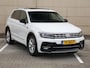 Volkswagen Tiguan 1.4 TSI 4Motion R-Line 150PK DSG | Panoramadak | Trekhaak | Lederen bekleding | Stoelverwarming | Spiegelpakket | Led plus  | Stoelverwarming