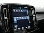 Volvo XC40 T5 Ultimate Dark PHEV 262pk Dealer O.H. | Trekhaak Af Fabriek | Panodak | 360 Camera | Harman & Kardon | Lederen Sportstoelen Memory & Verwarmd | Cruise Control | Apple Carplay | Navigatie | Stuur Verwarmd | Keyless | DAB |