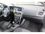 Volvo V40 T3 153PK Nordic+ | Trekhaak | Verw. Voorruit | Verw. Voorstoelen | Standkachel | PDC Achter | 17" LMV |