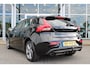 Volvo V40 T3 153PK Nordic+ | Trekhaak | Verw. Voorruit | Verw. Voorstoelen | Standkachel | PDC Achter | 17" LMV |