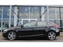 Volvo V40 T3 153PK Nordic+ | Trekhaak | Verw. Voorruit | Verw. Voorstoelen | Standkachel | PDC Achter | 17" LMV |