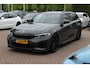 BMW 3-Serie Touring 330i High Exe. M Sport / M340 uitgevoerd / Leder&Alcantara / CarPlay / 19'' / Parkeerhulp V+A / Stoelverwarming / Sportstoelen / DAB / Cruise Control