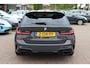 BMW 3-Serie Touring 330i High Exe. M Sport / M340 uitgevoerd / Leder&Alcantara / CarPlay / 19'' / Parkeerhulp V+A / Stoelverwarming / Sportstoelen / DAB / Cruise Control