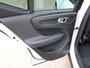Volvo XC40 2.0 T4 190PK R-Design Automaat /NAVI/Panoramadak/Trekhaak/Cruise control/PDC/20'LM/Leder/Camera/LED/NAP!