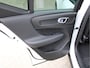 Volvo XC40 2.0 T4 190PK R-Design Automaat /NAVI/Panoramadak/Trekhaak/Cruise control/PDC/20'LM/Leder/Camera/LED/NAP!