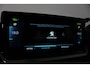 Peugeot e-2008 EV GT 50 kWh /SOH > 90%/3-fase/Panorama.schuifdak/Trekhaak/18inch...