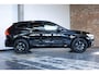 Volvo XC60 T6 Plug-in hybrid AWD Plus Black Edition | Luchtvering | Head-Up Display | 360º Camera | Schuif/Kantel-Panoramadak | Google Infotainment | 21" Lichtmetalen Wielen |