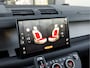 Land Rover Defender 110 P300e 110 S | Gloss Black Pack | Koelbox | 20" Style 5098 Satin Dark Grey | Afneembare trekhaak | Panoramisch schuif-/kanteldak