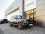 Land Rover Defender 110 P300e 110 S | Gloss Black Pack | Koelbox | 20" Style 5098 Satin Dark Grey | Afneembare trekhaak | Panoramisch schuif-/kanteldak