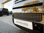Land Rover Defender 110 P300e 110 S | Gloss Black Pack | Koelbox | 20" Style 5098 Satin Dark Grey | Afneembare trekhaak | Panoramisch schuif-/kanteldak