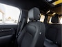 Land Rover Defender 110 P300e 110 S | Gloss Black Pack | Koelbox | 20" Style 5098 Satin Dark Grey | Afneembare trekhaak | Panoramisch schuif-/kanteldak