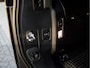Land Rover Defender 110 P300e 110 S | Gloss Black Pack | Koelbox | 20" Style 5098 Satin Dark Grey | Afneembare trekhaak | Panoramisch schuif-/kanteldak