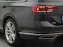 Volkswagen Passat Variant GTE 1.4 TSI 218 PK DSG PHEV Business | LED | Panoramadak | Trekhaak | Achteruitrijcamera | Side Assist | Navigatie Pro |