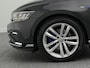 Volkswagen Passat Variant GTE 1.4 TSI 218 PK DSG PHEV Business | LED | Panoramadak | Trekhaak | Achteruitrijcamera | Side Assist | Navigatie Pro |