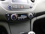 Hyundai i10 1.0i i-Premium / 1e Eigenaar / Navigatie / Cruise Control / Android Auto/Apple CarPlay / Origineel Nederlands / Lichtmetalen Velgen / Privacy Glass / Winterbandenset / Stoelverwarming voor / Airco Climate Control /