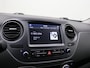 Hyundai i10 1.0i i-Premium / 1e Eigenaar / Navigatie / Cruise Control / Android Auto/Apple CarPlay / Origineel Nederlands / Lichtmetalen Velgen / Privacy Glass / Winterbandenset / Stoelverwarming voor / Airco Climate Control /