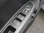 Hyundai i10 1.0i i-Premium / 1e Eigenaar / Navigatie / Cruise Control / Android Auto/Apple CarPlay / Origineel Nederlands / Lichtmetalen Velgen / Privacy Glass / Winterbandenset / Stoelverwarming voor / Airco Climate Control /