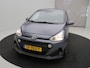 Hyundai i10 1.0i i-Premium / 1e Eigenaar / Navigatie / Cruise Control / Android Auto/Apple CarPlay / Origineel Nederlands / Lichtmetalen Velgen / Privacy Glass / Winterbandenset / Stoelverwarming voor / Airco Climate Control /