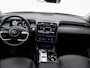 Hyundai Tucson 1.6 T-GDI HEV Premium / Blindspot Camera / 360 Camera / Trekhaak / Bestuurdersstoel met geheugen / All season banden / 1650KG Trekgewicht / 1ste Eigenaar / NL Auto / Dealer onderhouden / Keyless Entry /