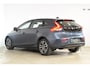 Volvo V40 T2 122PK Automaat Inscription / Navigatie / Stoelverwarming / Achteruitrijcamera / LED koplampen / Parkeersensoren / Cruise Control
