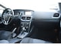 Volvo V40 T2 122PK Automaat Inscription / Navigatie / Stoelverwarming / Achteruitrijcamera / LED koplampen / Parkeersensoren / Cruise Control