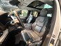 Volvo XC90 2.0 T8 Plug-in hybrid AWD Ultra Dark 7 Pers uitv. MY 26, Panoramadak, Elec. Trekhaak, Luchtvering, Bowers & Wilkens, Stoelverwarming en stuurwielverwarming met massagestoelen .