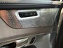 Volvo XC90 2.0 T8 Plug-in hybrid AWD Ultra Dark 7 Pers uitv. MY 26, Panoramadak, Elec. Trekhaak, Luchtvering, Bowers & Wilkens, Stoelverwarming en stuurwielverwarming met massagestoelen .