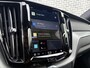 Volvo XC60 2.0 T6 Plug-in Hybrid AWD Plus Dark | PHEV Long Range | LED Koplampen Adaptief | Achteruitrijcamera | Parkeersensoren | Sportstoelen | Panoramadak | Navigatie | Keyless Entry | Elektrische Achterklep | Elektrisch Verstelbare Voorstoelen