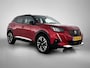 Peugeot e-2008 EV GT Pack 50 kWh 136pk Automaat | Trekhaak | Navigatie | Climate Control | Adaptieve Cruise Control | Camera | 18"LMV | Dodehoekdetectie | Keyless Entry/Start | Apple Carplay/Android Auto |