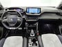 Peugeot e-2008 EV GT Pack 50 kWh 136pk Automaat | Trekhaak | Navigatie | Climate Control | Adaptieve Cruise Control | Camera | 18"LMV | Dodehoekdetectie | Keyless Entry/Start | Apple Carplay/Android Auto |