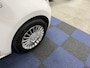 Volkswagen Up! 1.0 high up / NAVI-MULTIEMEDIA / STOELVERWARMMING / AIRCO