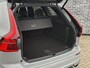 Volvo XC60 2.0 T6 Plug-in Hybrid AWD Plus Black Edition | PHEV | Panoramadak | Head-up Display | 360 Graden Camera | Trekhaak | Elektrisch Verstelbare Voorstoelen | Harman Kardon Audio | Keyless Entry | Elektrische Achterklep | Sportstoelen